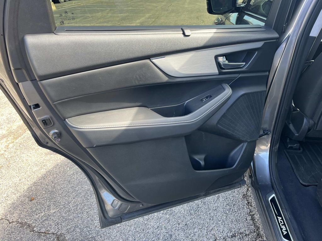 Used 2023 Acura MDX SH-AWD w/ Technology Package image 18