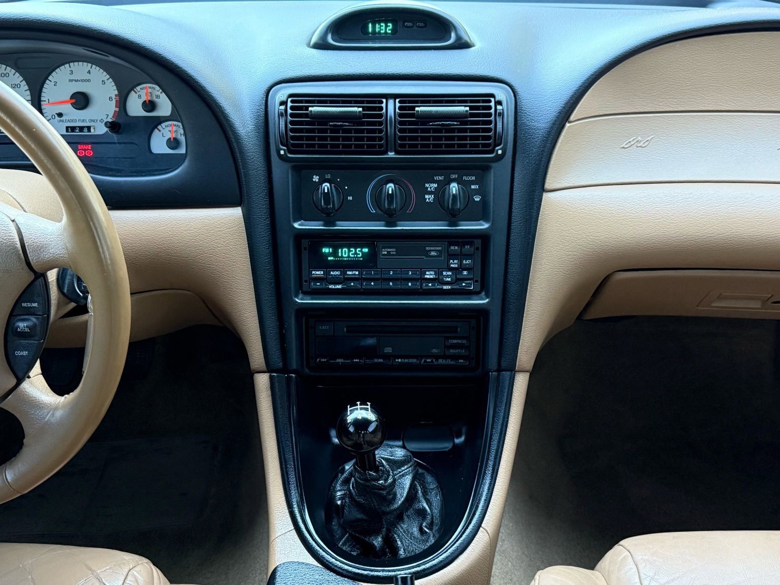 Used 1994 Ford Mustang Cobra image 17