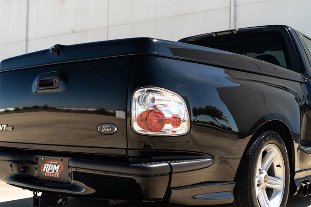 Used 2004 Ford F150 Lightning image 11