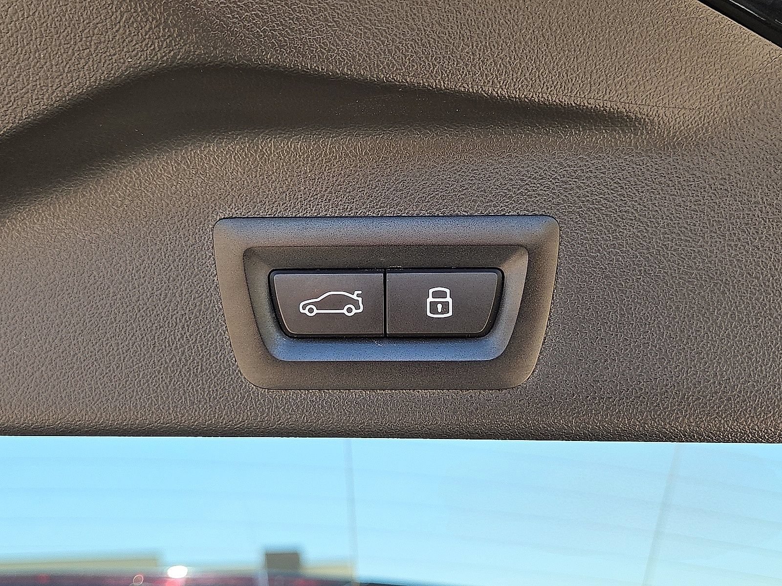 Used 2025 BMW X5 xDrive50e AWD/4WD image 15