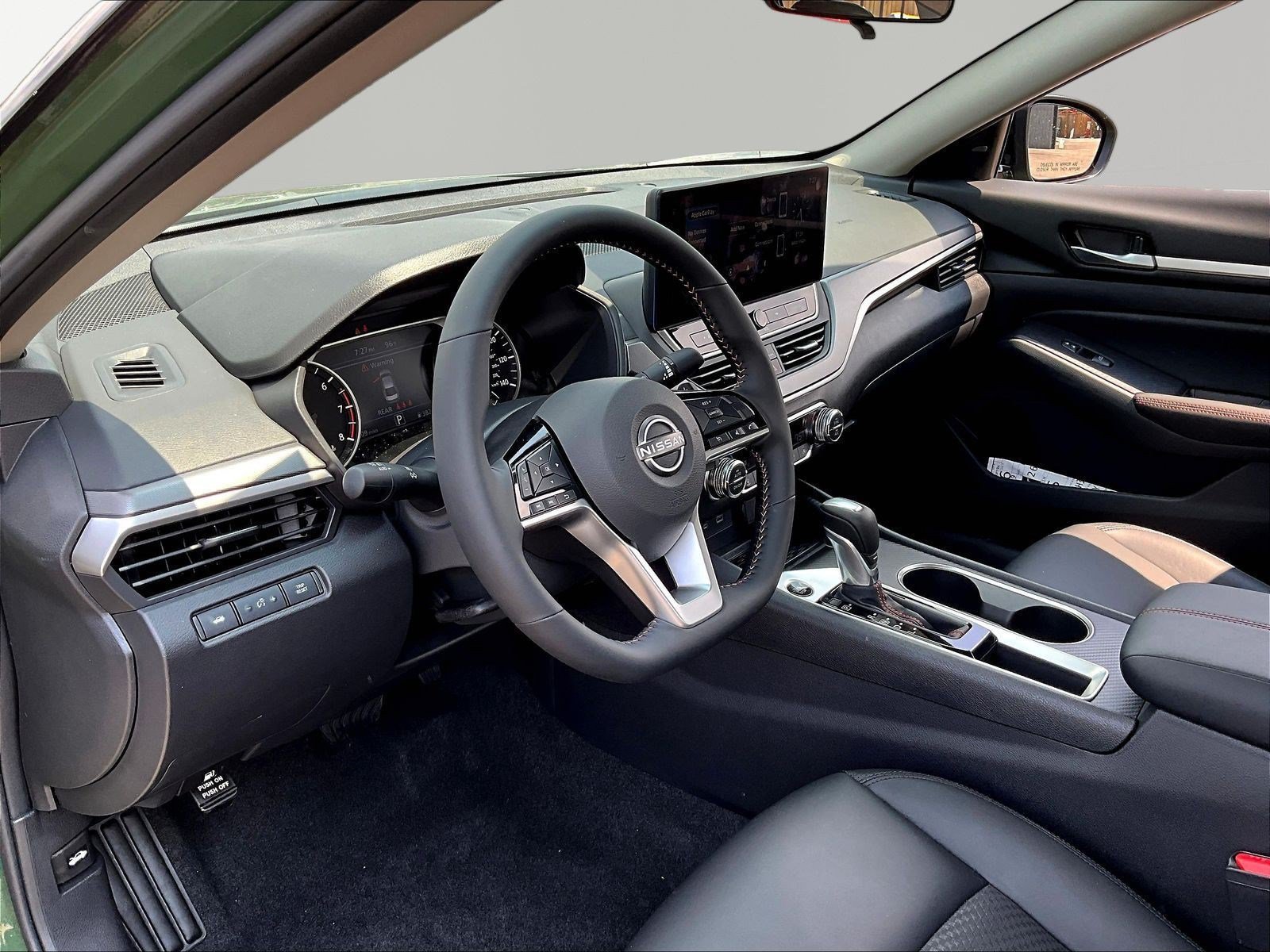 New 2026 Nissan Altima 2.5 SR w/ SR Midnight Edition Package FWD image 16