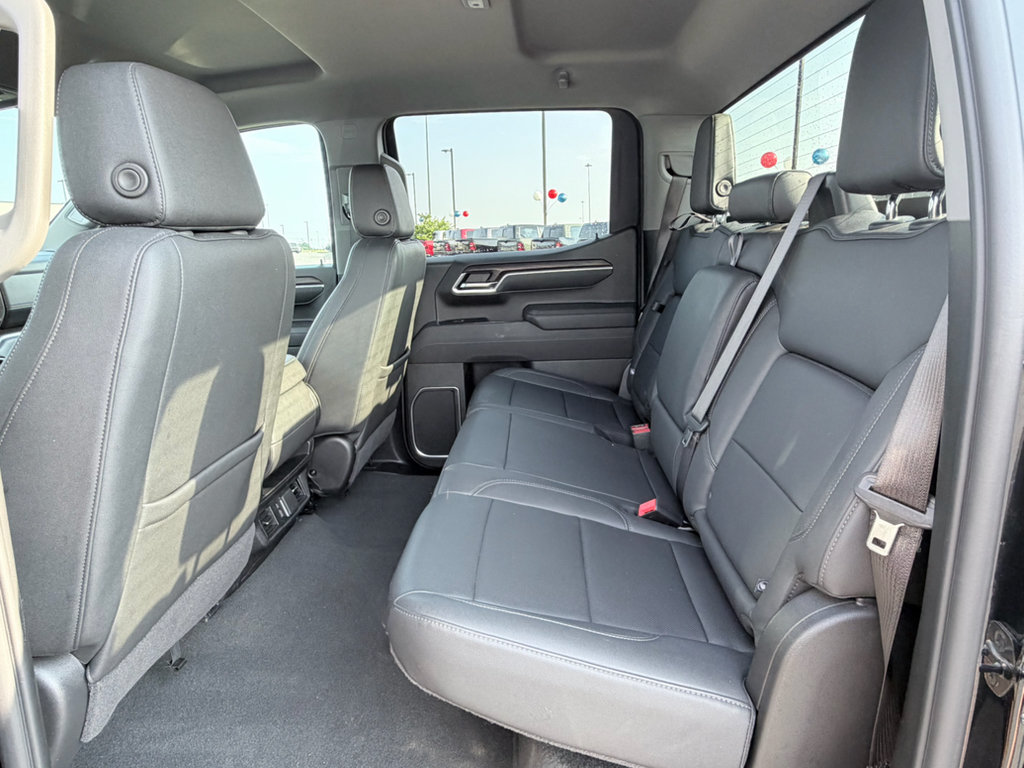 Used 2026 GMC Sierra 1500 SLT AWD/4WD image 28