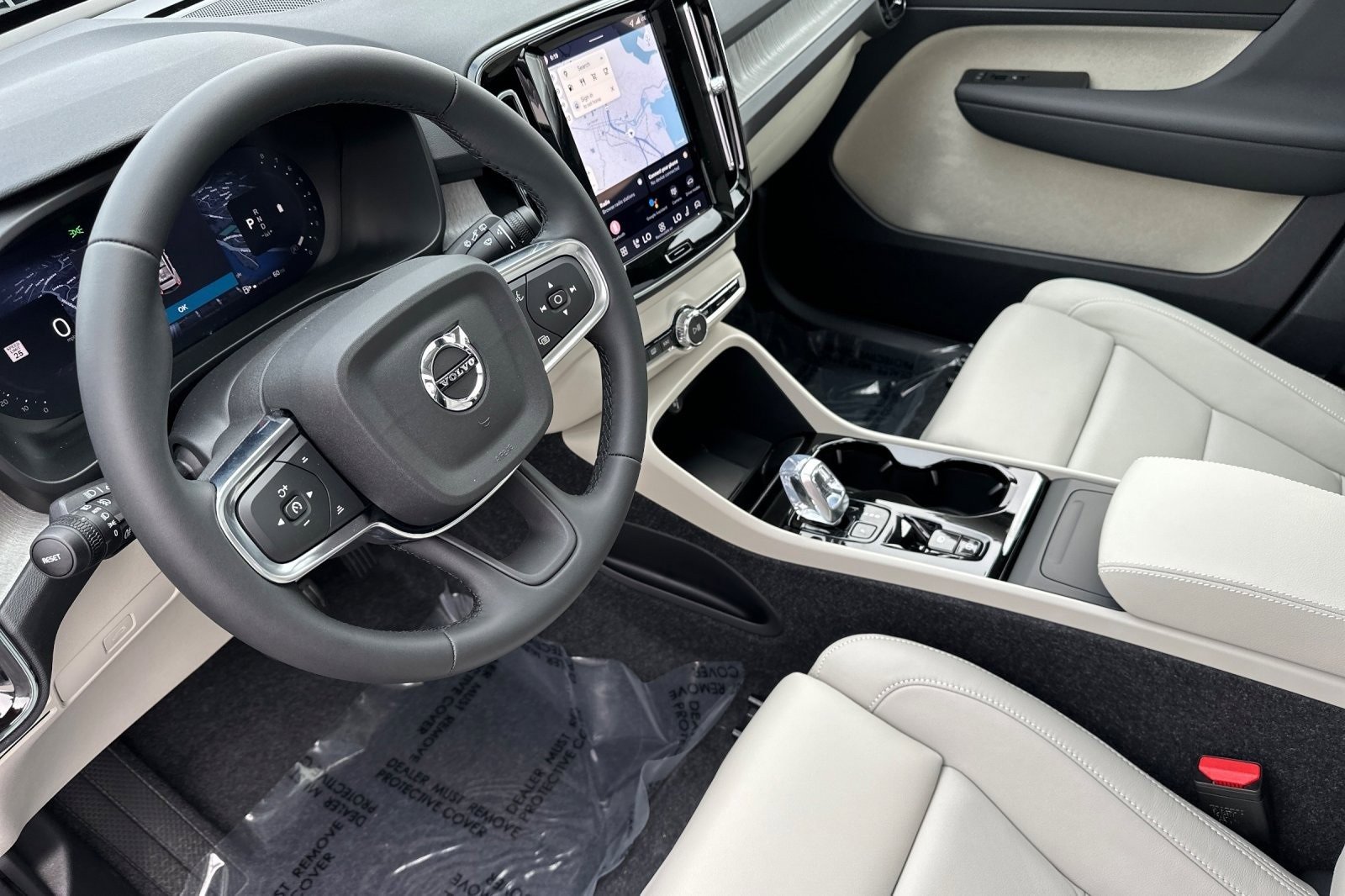 New 2026 Volvo XC40 B5 Ultra w/ Climate Package image 13
