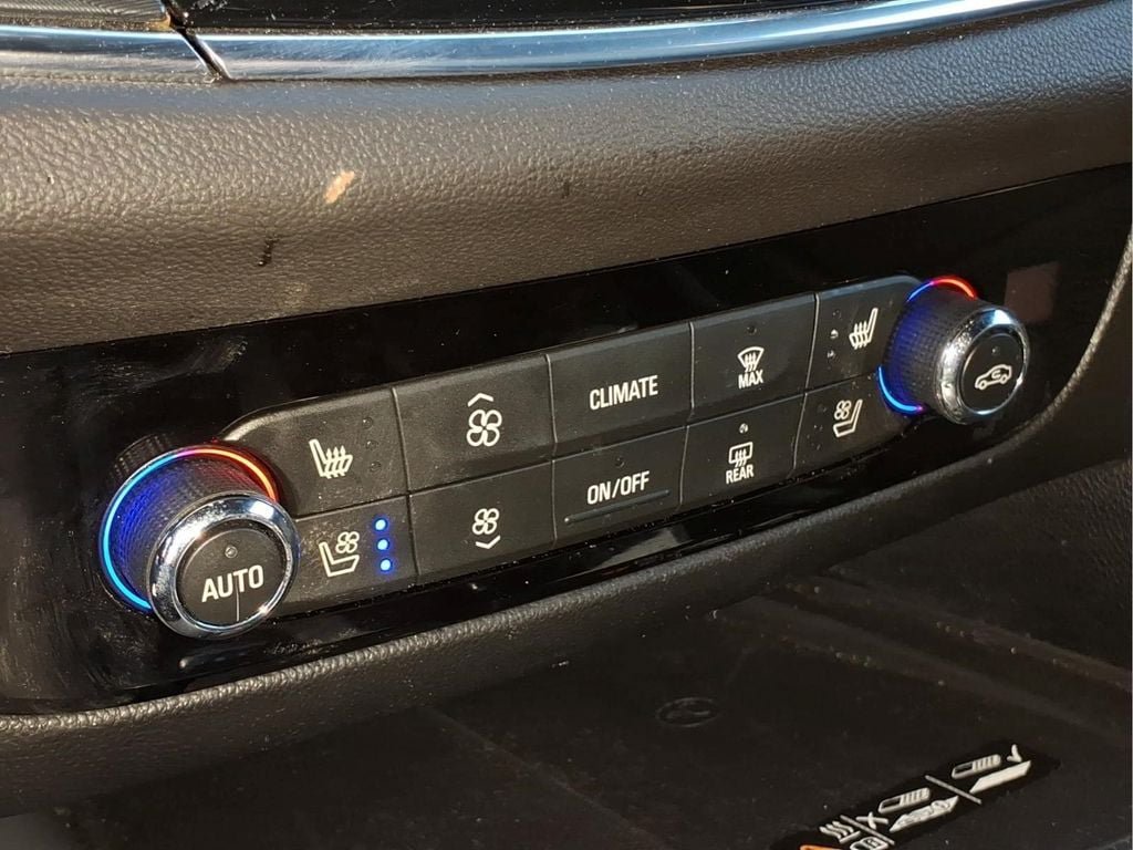 Used 2024 Buick Enclave Premium FWD image 14
