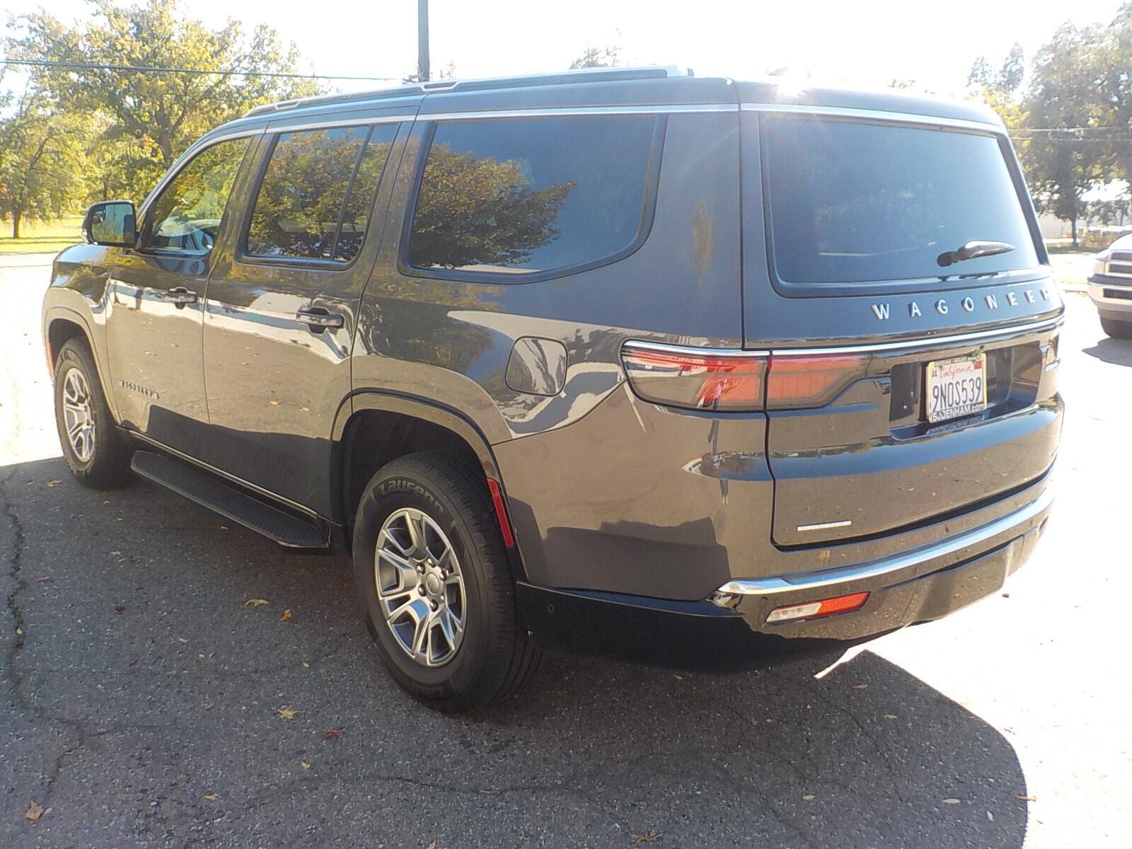 Used 2022 Jeep Wagoneer Series I w/ Convenience Group I AWD/4WD image 6
