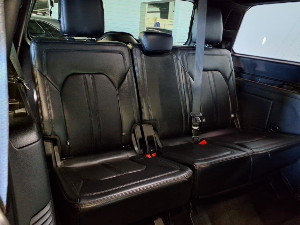 Used 2019 Ford Expedition Limited w/ Equipment Group 302A image 10