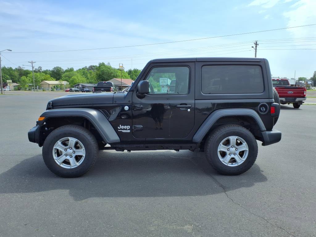 Used 2019 Jeep Wrangler Sport image 3