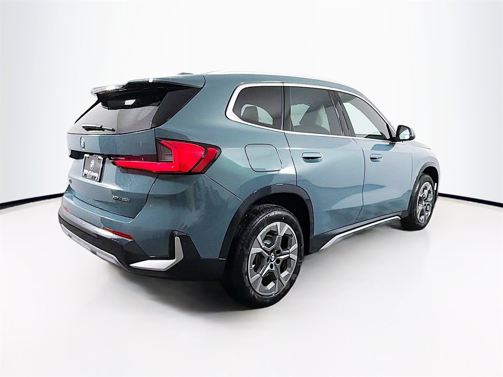 New 2026 BMW X1 xDrive28i w/ Convenience Package image 7