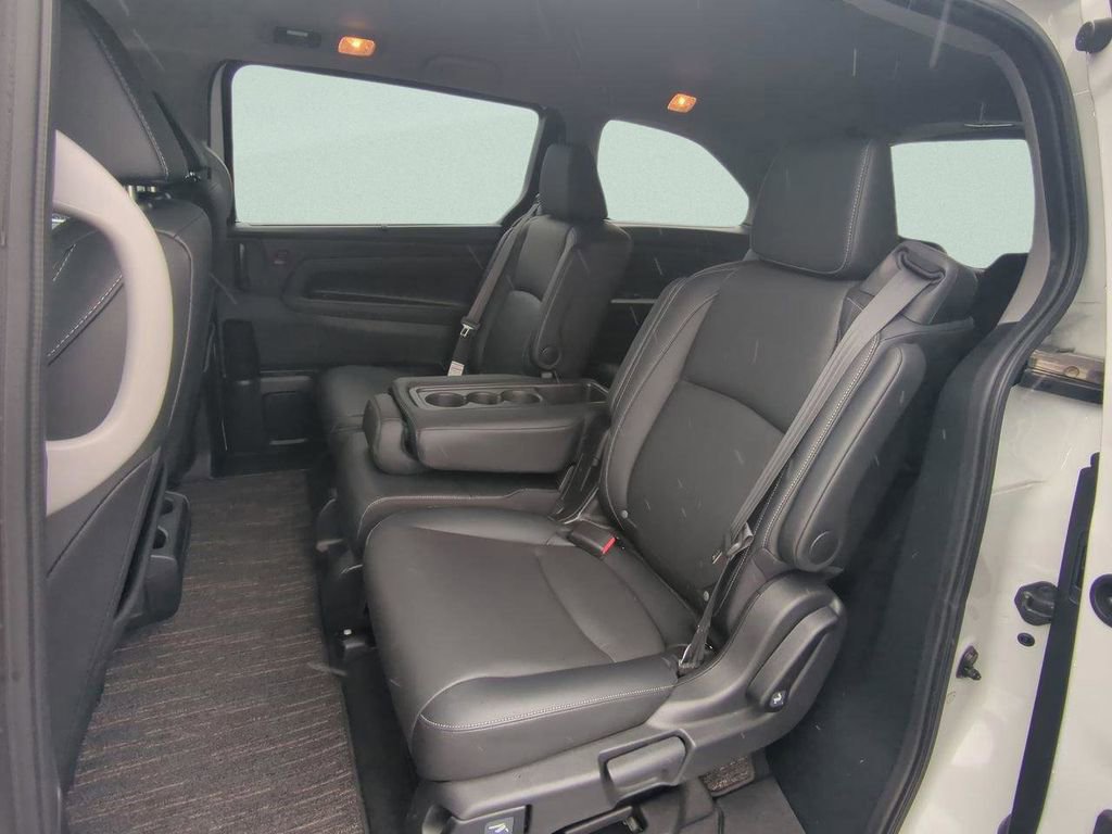 Used 2023 Honda Odyssey EX-L image 11