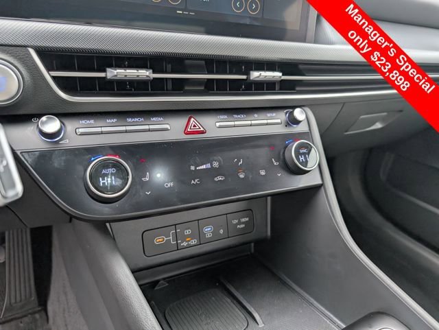 Certified 2024 Hyundai Sonata SEL w/ Convenience Package image 21