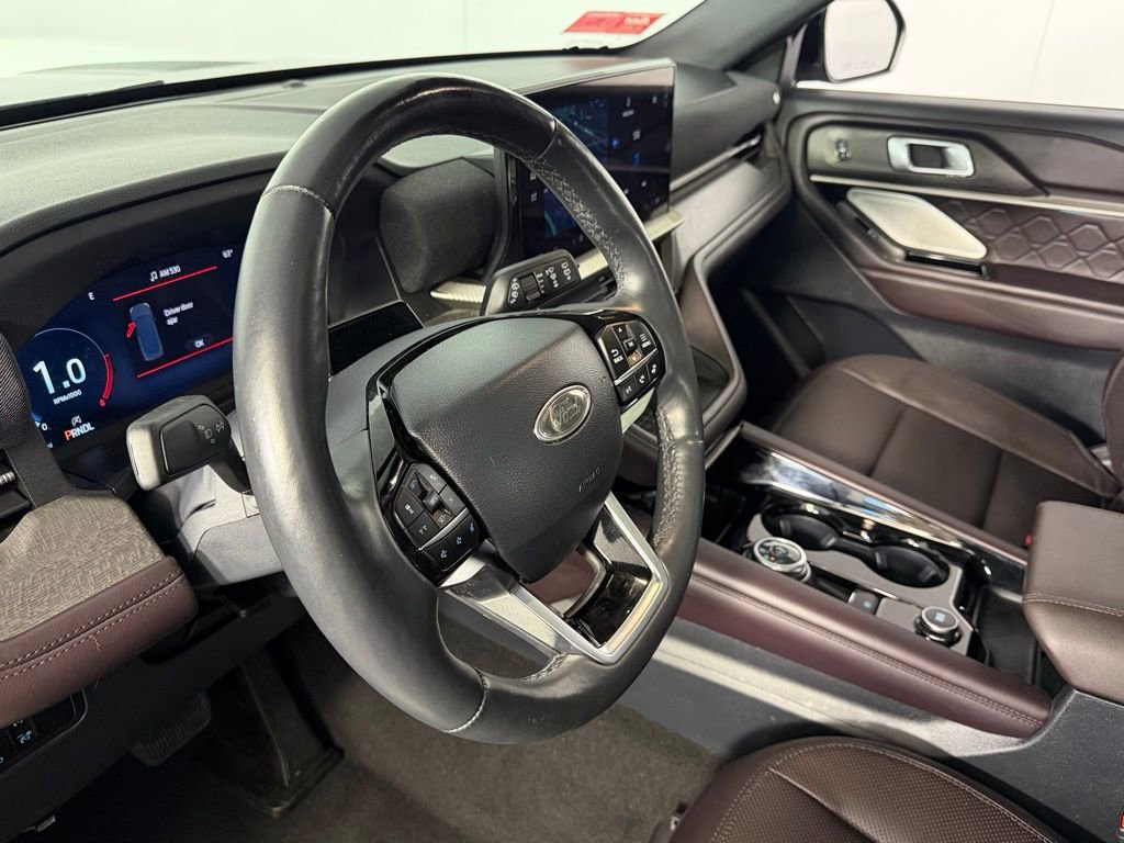 Used 2025 Ford Explorer Platinum w/ LUX Leather Package image 27