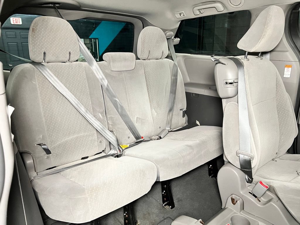 Used 2019 Toyota Sienna LE FWD image 15