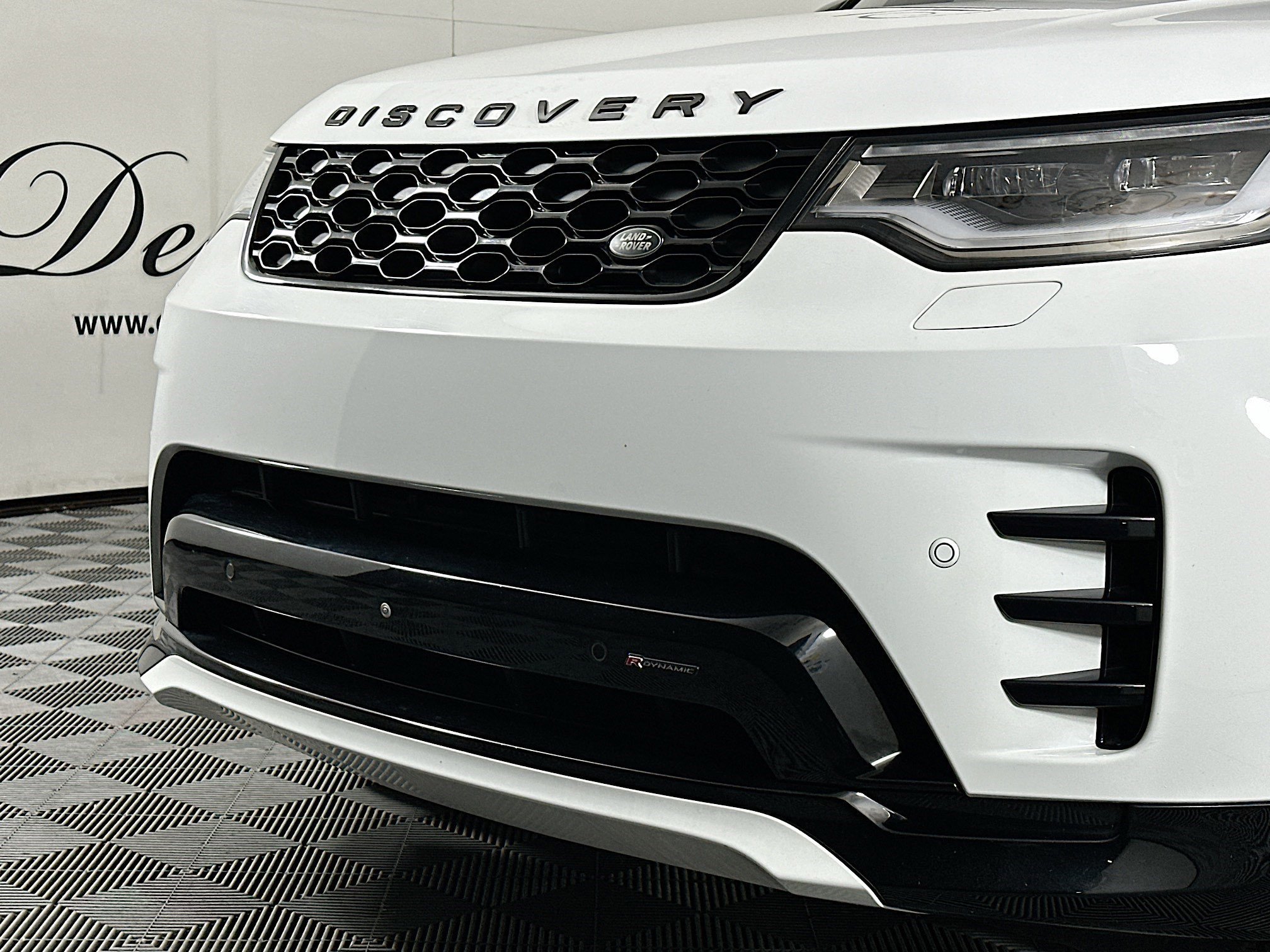 Used 2023 Land Rover Discovery HSE R-Dynamic image 35