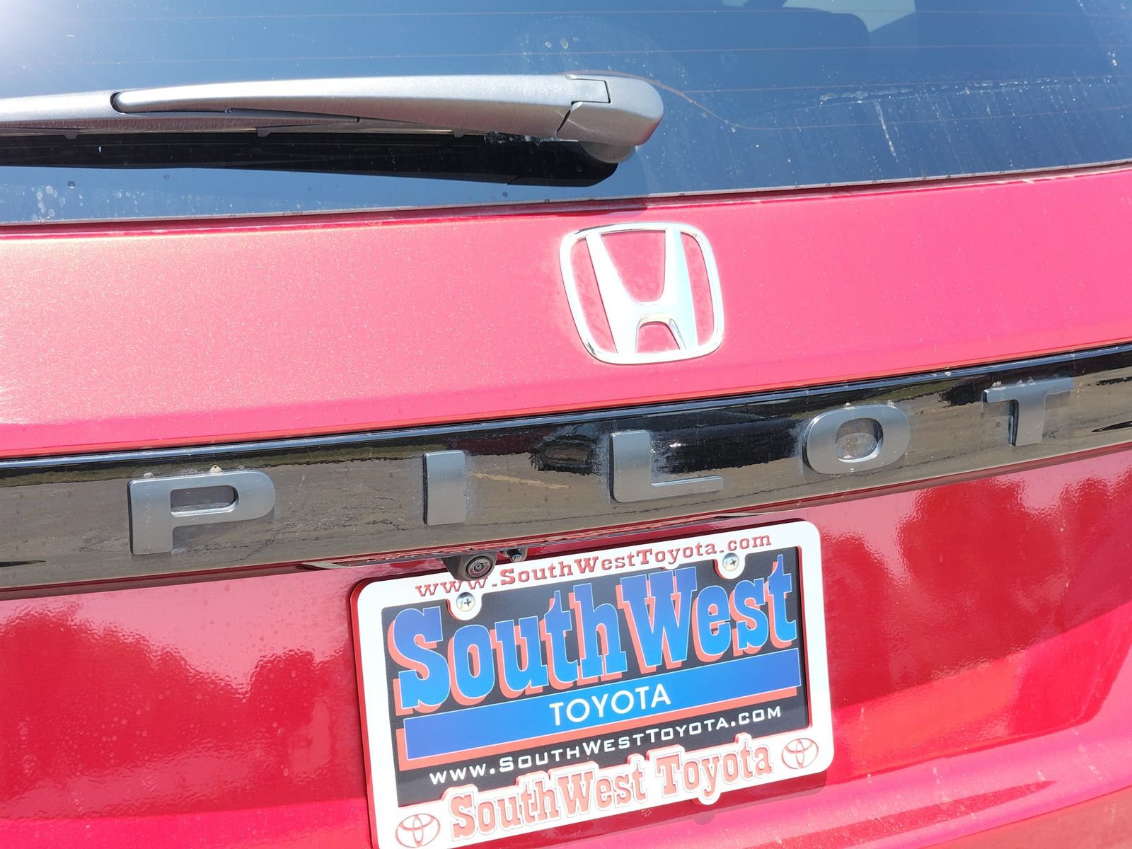 Used 2025 Honda Pilot Touring image 12