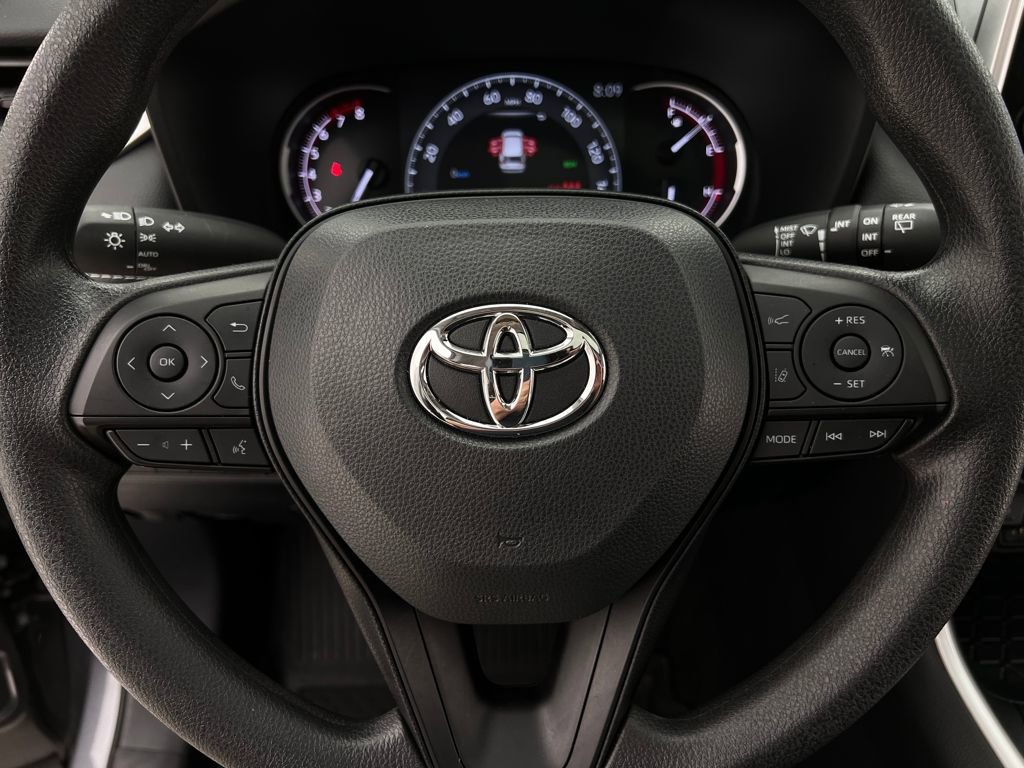 Used 2025 Toyota RAV4 XLE w/ Convenience Package image 25