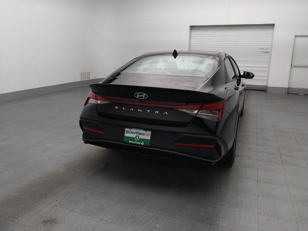 Used 2025 Hyundai Elantra Sport FWD image 7