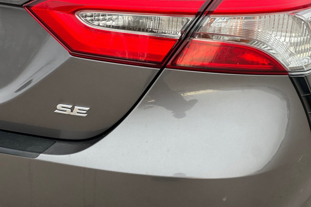 Used 2019 Toyota Camry SE image 21