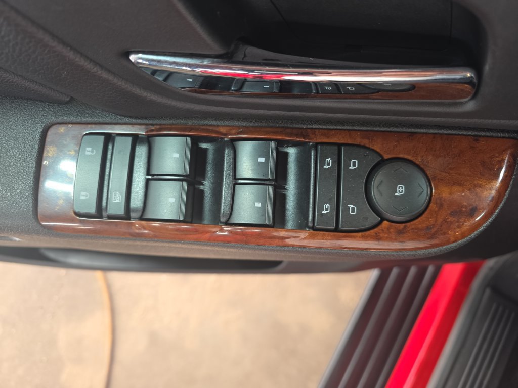Used 2011 Chevrolet Avalanche LT AWD/4WD image 27