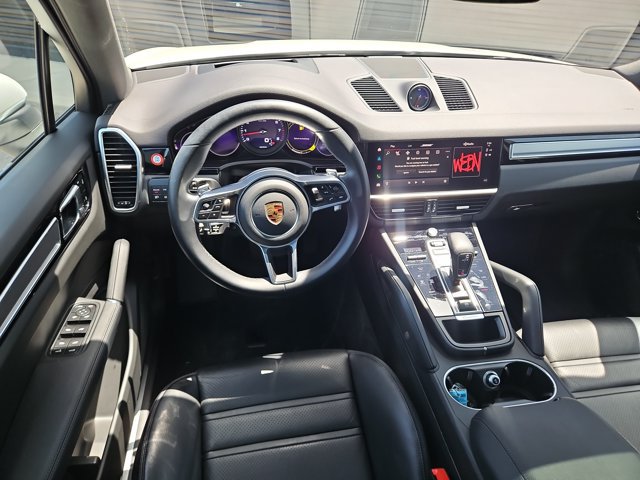 Used 2023 Porsche Cayenne Platinum Edition AWD/4WD image 19