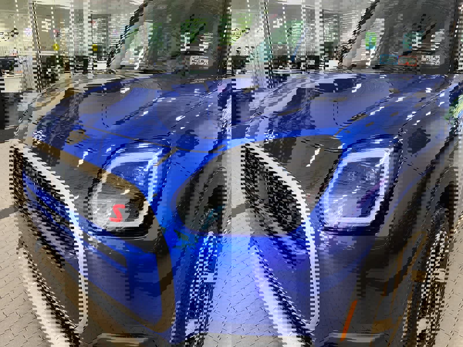 Used 2025 MINI Cooper Countryman S w/ Comfort Package Max image 8