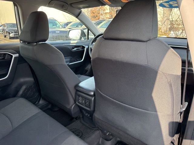 Used 2021 Toyota RAV4 XLE image 20