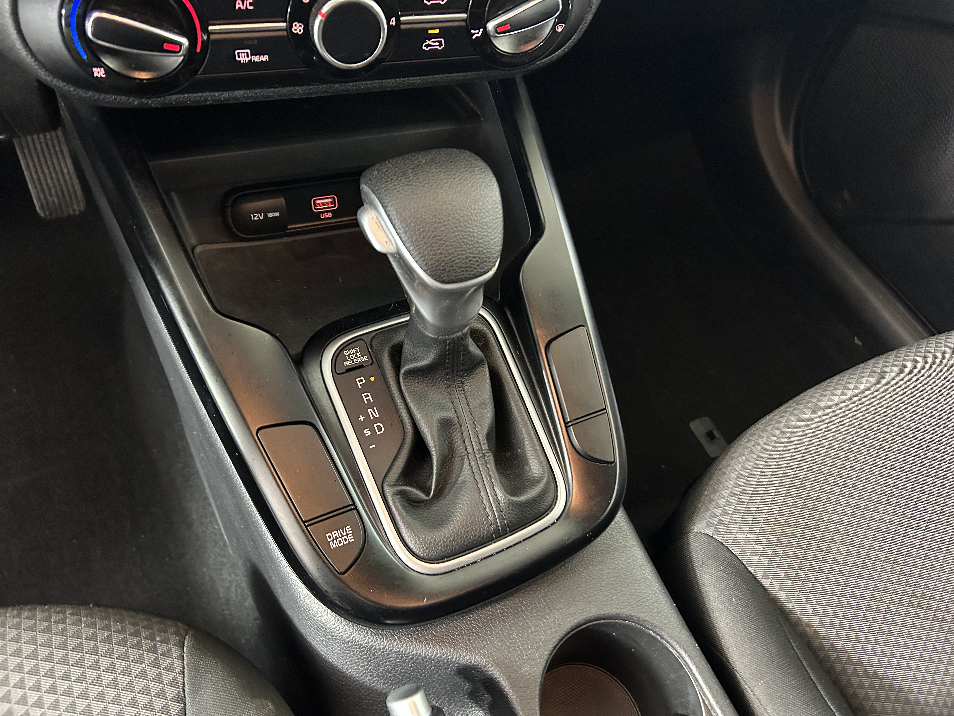 Used 2020 Kia Soul LX FWD image 19