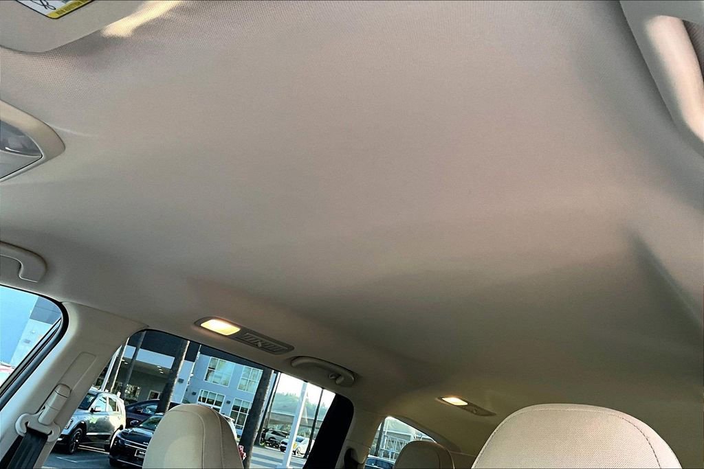 Used 2024 Subaru Ascent Premium w/ Convenience Package image 12