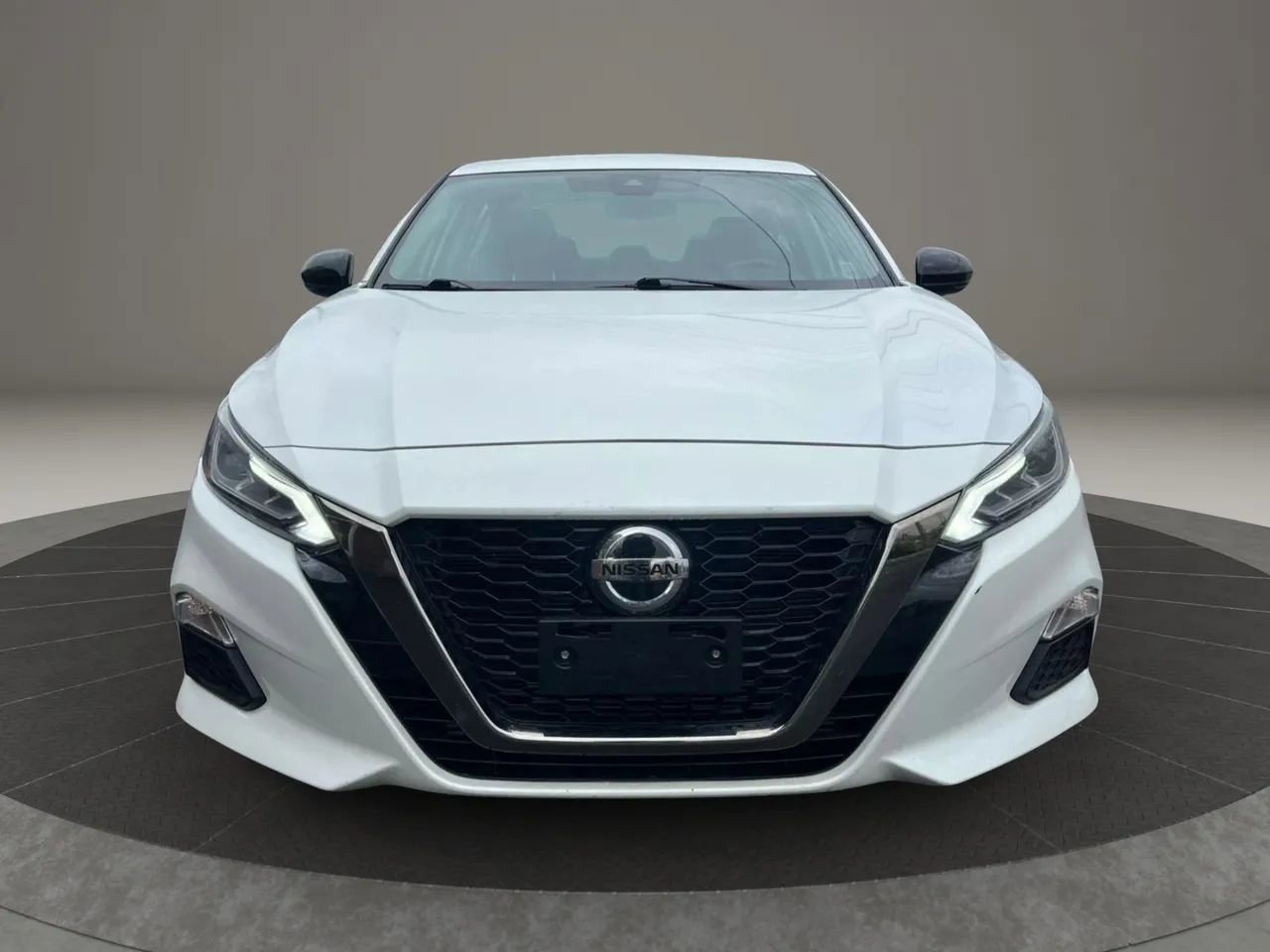 Used 2021 Nissan Altima 2.0 SR image 2