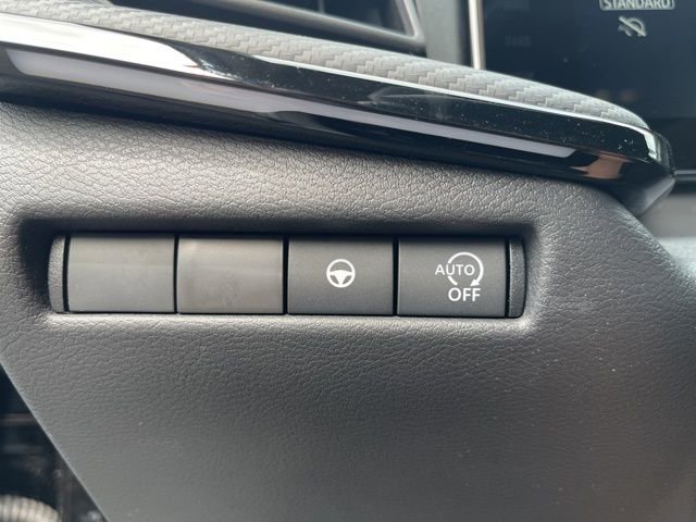 New 2025 Nissan Kicks SR image 34