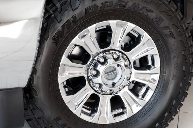 Used 2017 Ford F250 XLT w/ XLT Premium Package AWD/4WD image 2
