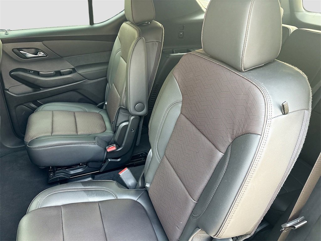 Used 2023 Chevrolet Traverse High Country image 26