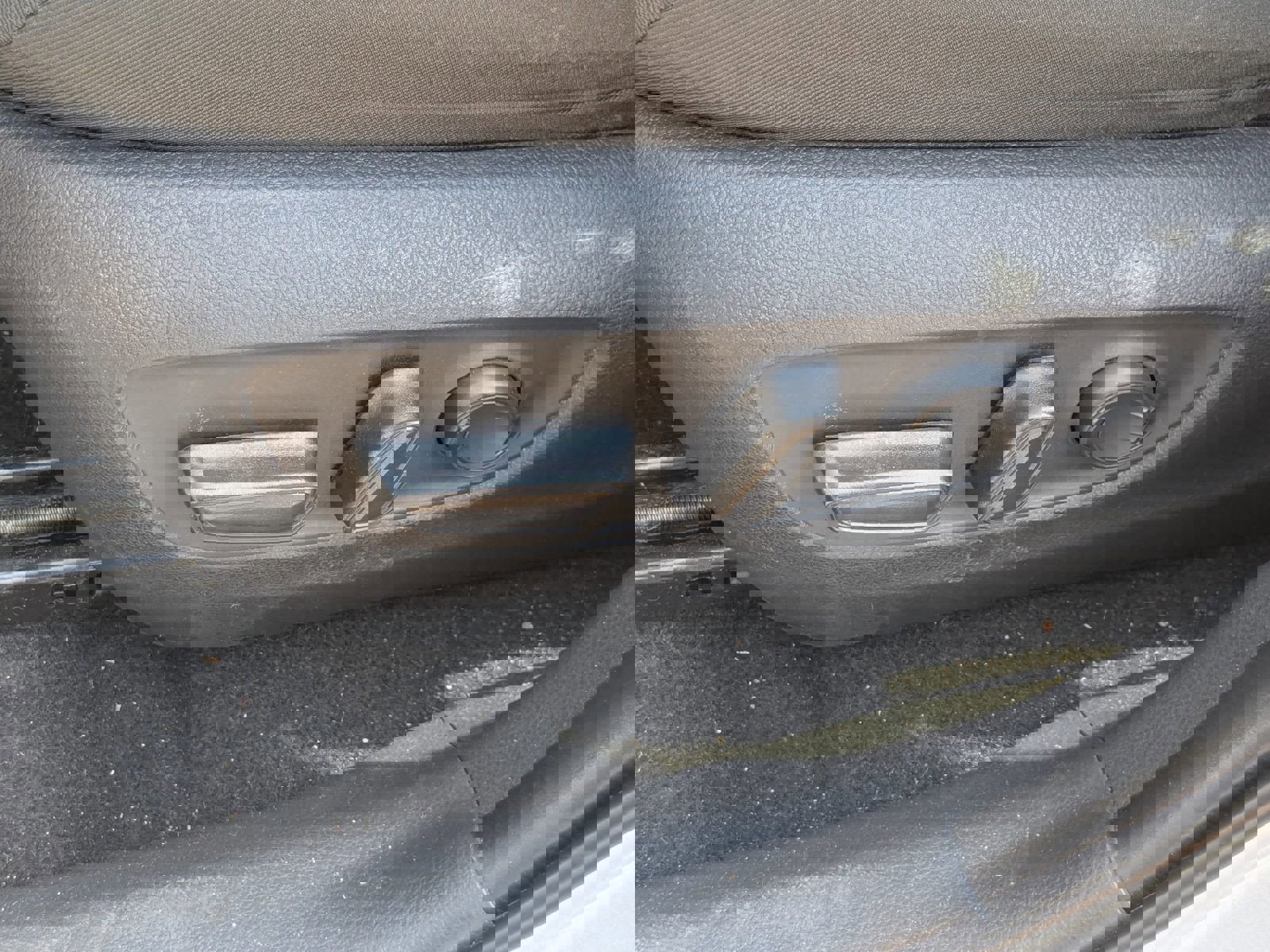 Used 2024 Toyota RAV4 XLE image 47