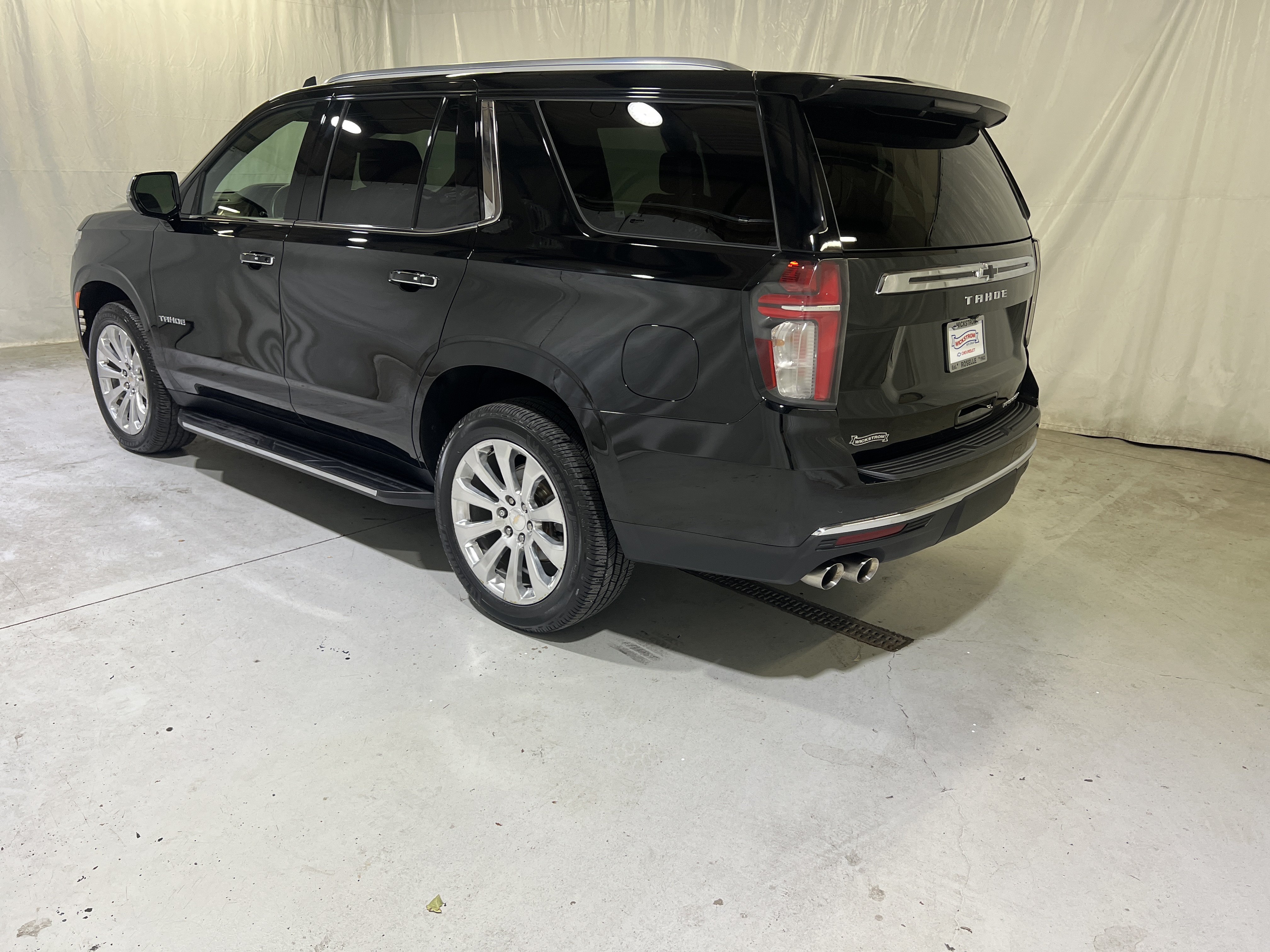 Used 2021 Chevrolet Tahoe Premier AWD/4WD image 8