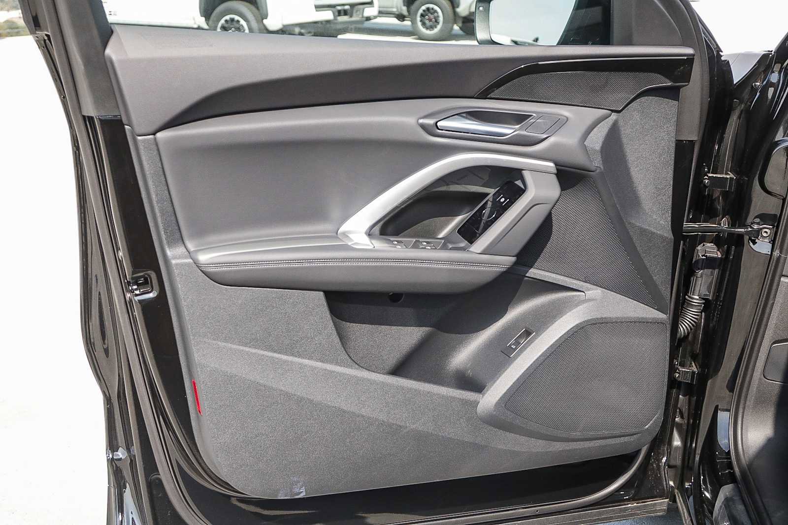 New 2025 Audi Q5 Premium image 22