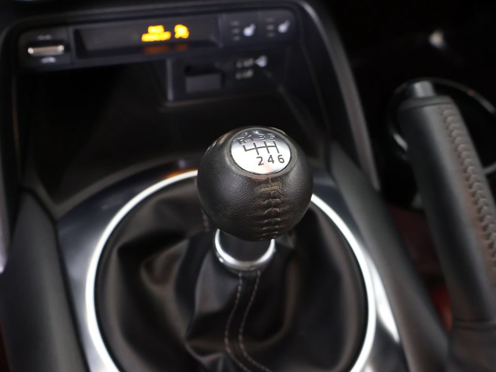 Used 2020 MAZDA MX-5 Miata RF 100th Anniversary RWD image 41