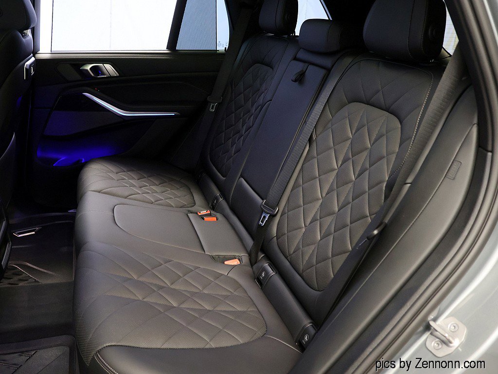 Certified 2024 BMW X5 xDrive40i w/ Executive Package image 12