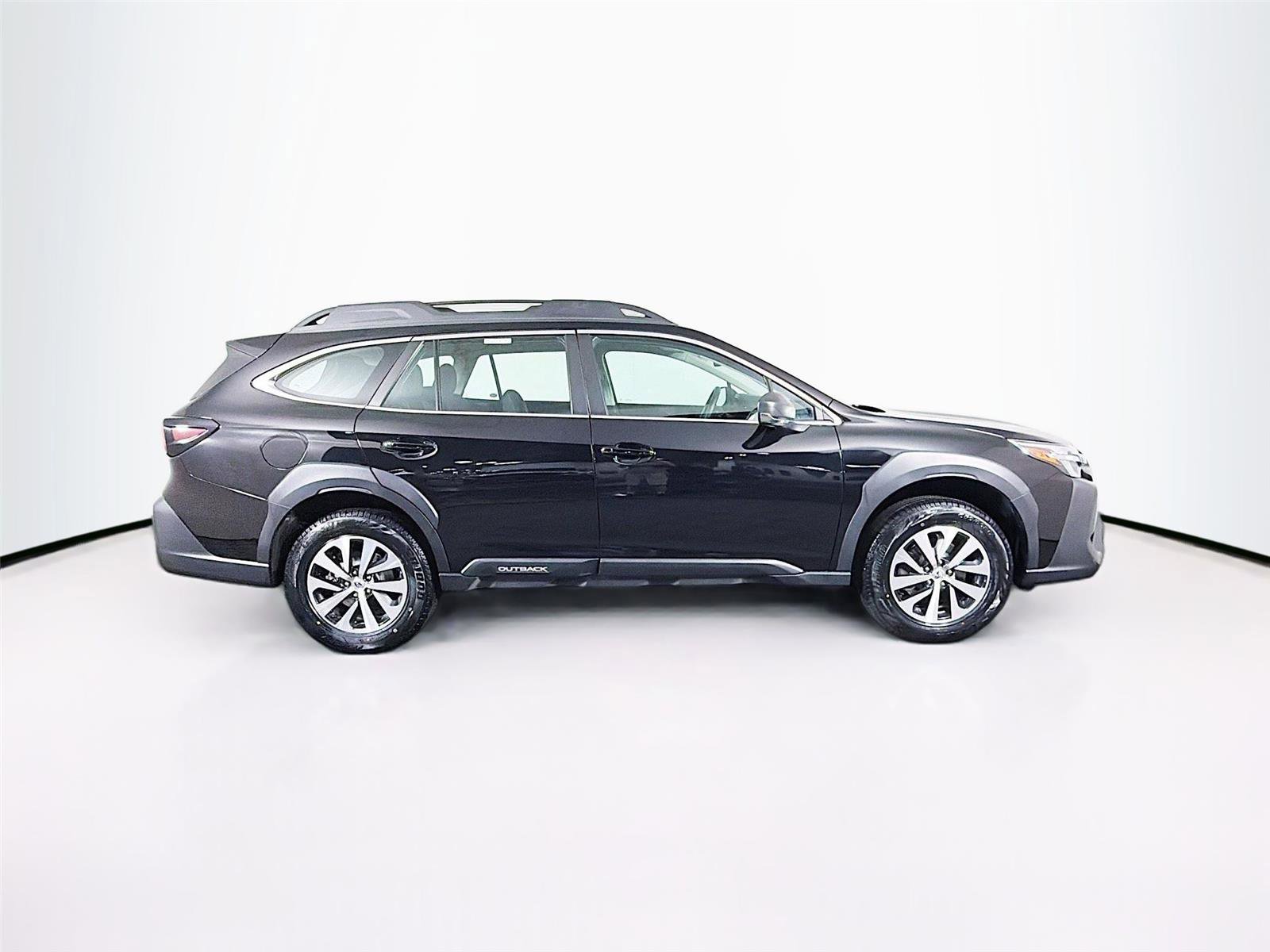 Used 2024 Subaru Outback AWD/4WD image 8