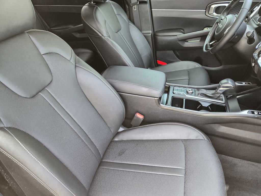 Certified 2022 Kia Sorento S w/ Panoramic Sunroof Package FWD image 19