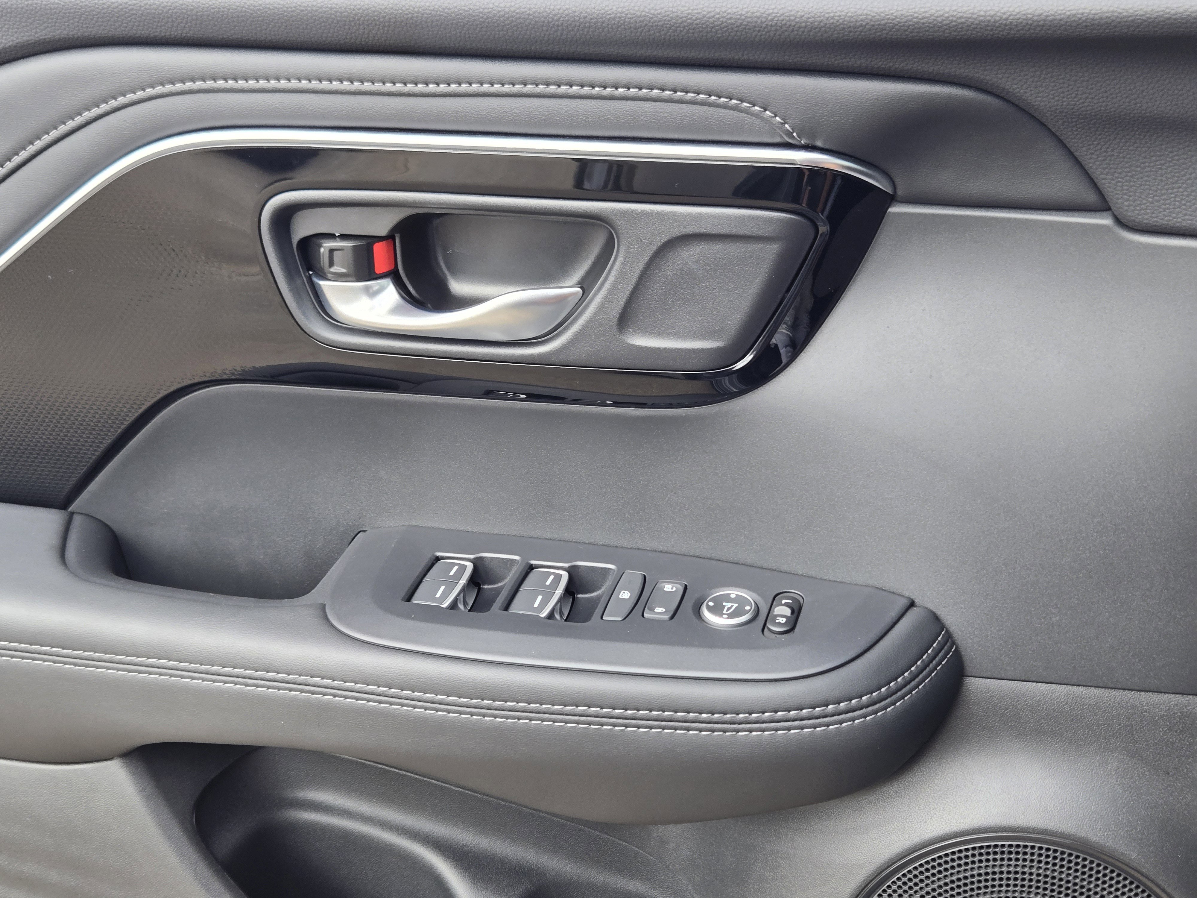 Certified 2025 Acura ADX AWD image 24