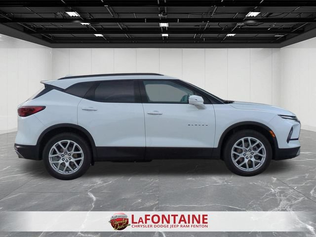 Used 2025 Chevrolet Blazer LT w/ Sound & Technology Package AWD/4WD image 6