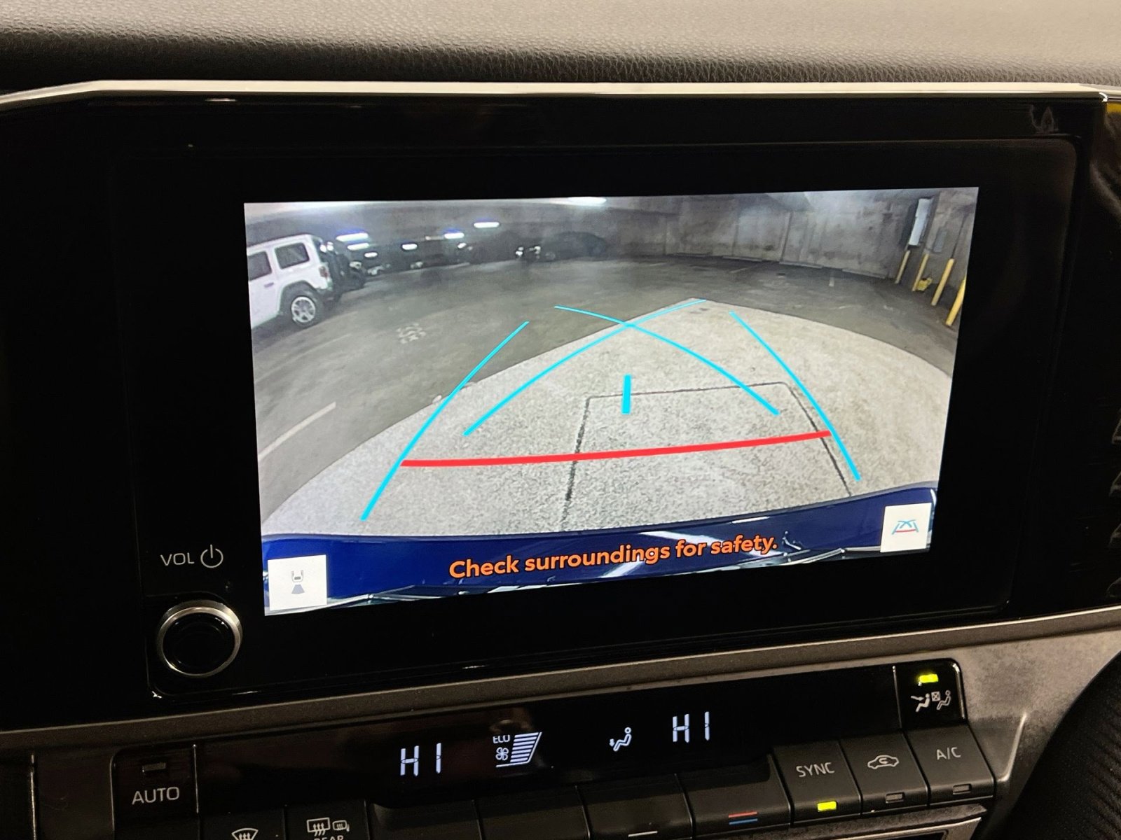 Used 2025 Toyota Camry SE image 23