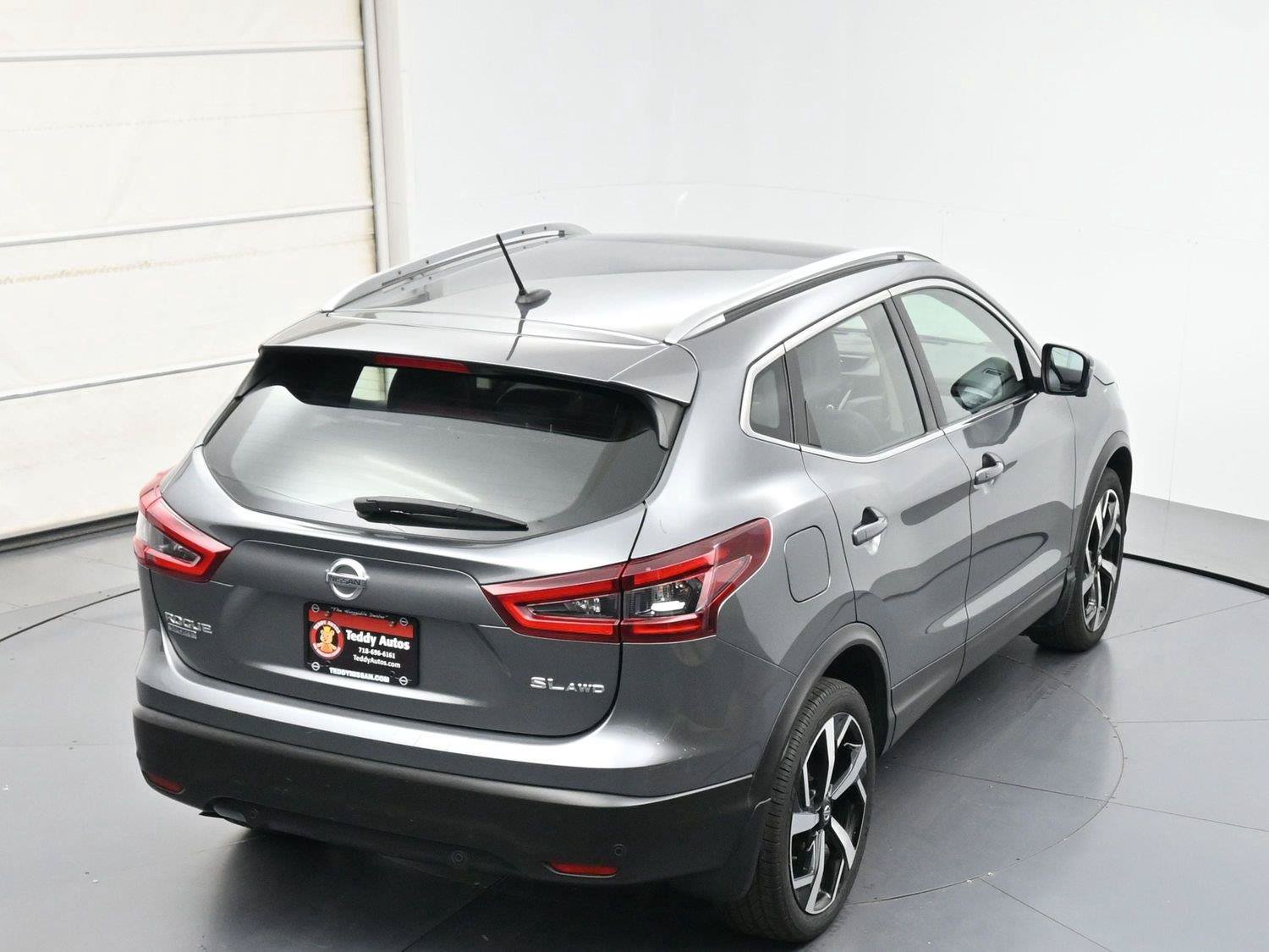 Certified 2021 Nissan Rogue Sport SL w/ Premium Package AWD/4WD image 33