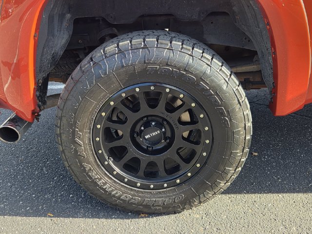 Used 2017 Toyota Tundra SR5 AWD/4WD image 5