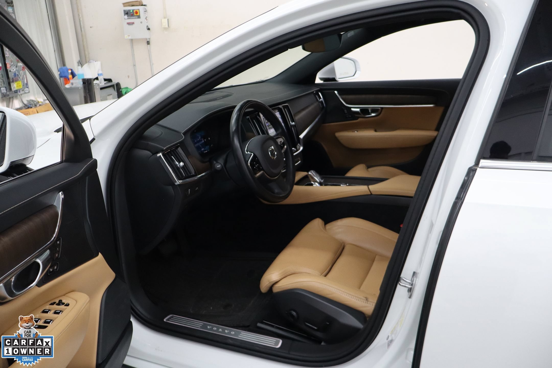 Used 2022 Volvo S90 B6 Inscription w/ Advanced Package AWD/4WD image 26