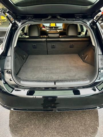 Used 2011 Lexus CT 200h Premium image 10