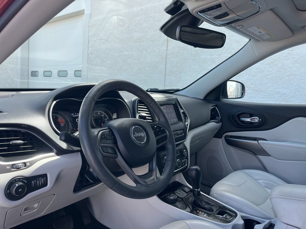 Certified 2021 Jeep Cherokee Latitude Lux w/ Sun & Sound Group AWD/4WD image 9