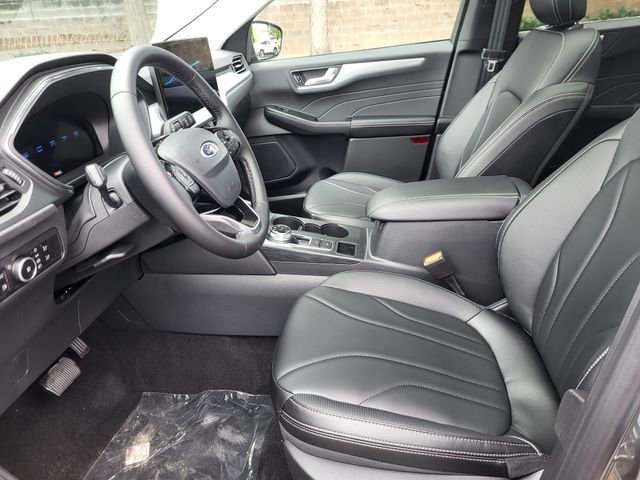 New 2025 Ford Escape SE w/ PHEV Premium Package image 11
