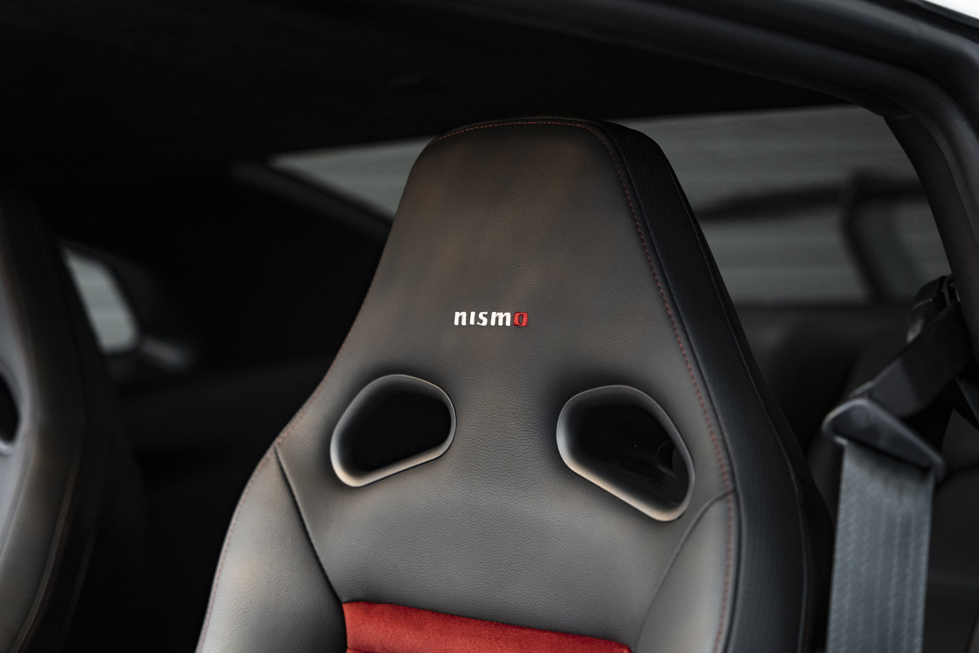 Used 2024 Nissan GT-R NISMO w/ Floor Mat Package AWD/4WD image 40