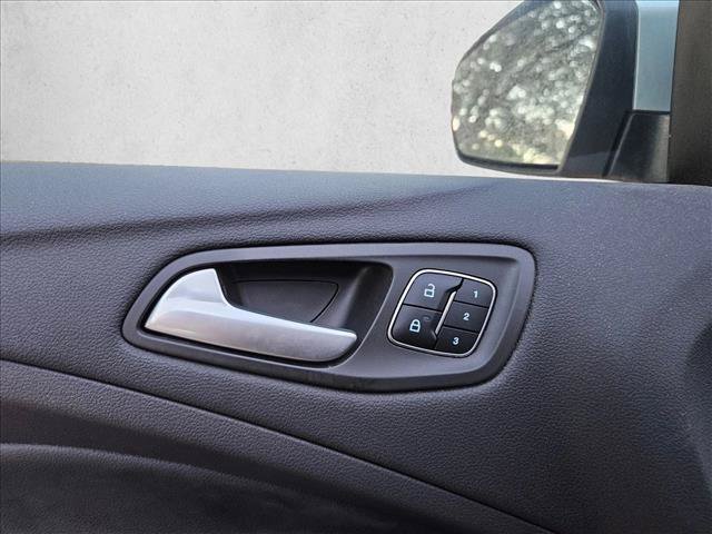 Used 2019 Ford Escape Titanium FWD image 22