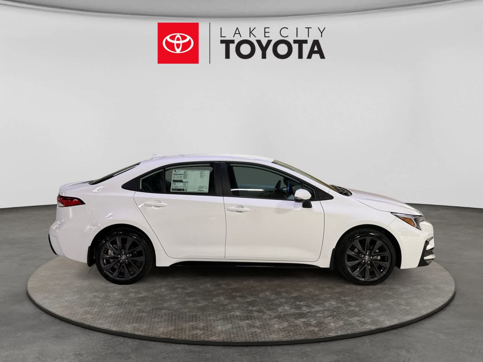 New 2026 Toyota Corolla SE FWD image 7